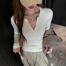 秋冬季v领正肩打底衫女修身设计感小众纯色内搭可外穿长袖t恤上衣