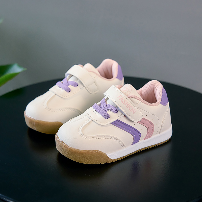 Zapatos para niños pequeños de suela blanda para niñas, modelos de primavera y otoño, zapatos de bebé impermeables para niños con superficie de cuero para niños, zapatos para niños de comercio exterior al por mayor