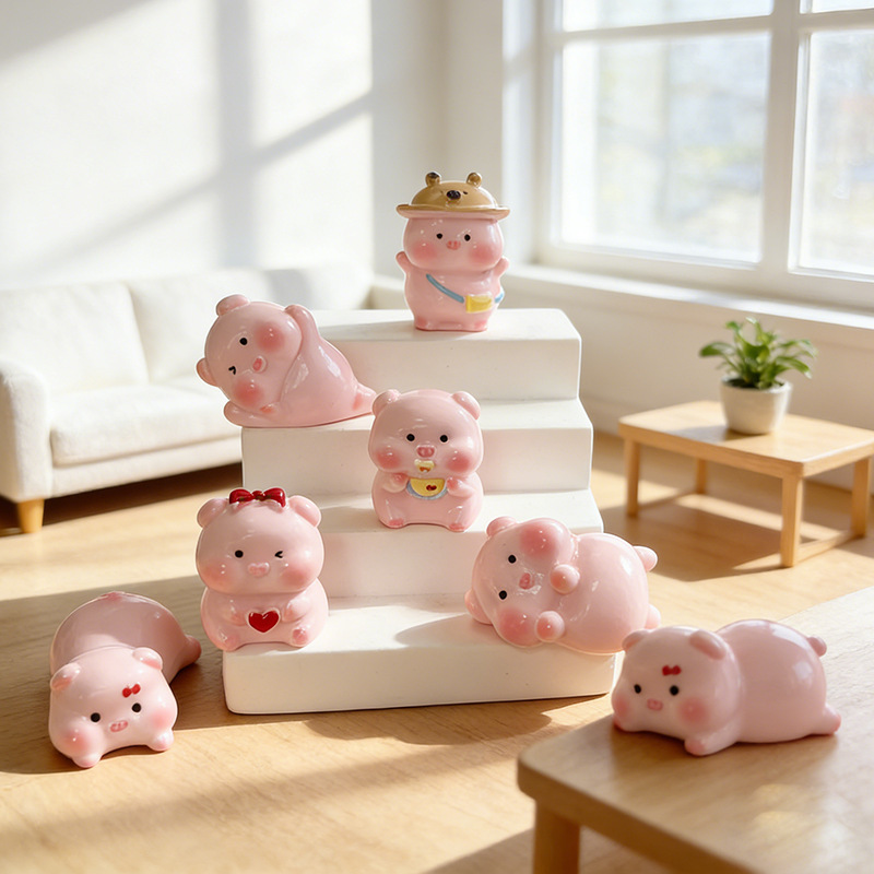 Overseas Warehouse Specializes in Cute Pink Pig Figurines, Creative Desktop Decorations, Healing-Style Car Ornaments for Girls, Wholesale