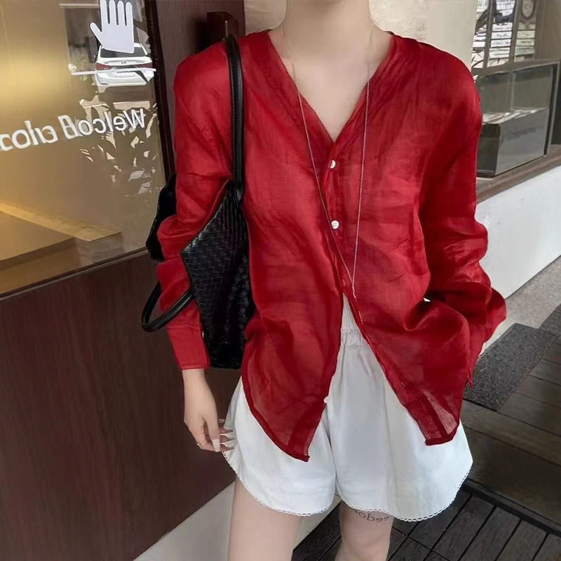 Highly Recommended! French-Style Red V-Neck Sun-Protective Shirt for Women, Spring and Summer, Lightweight, Stylish, Versatile, Slimming Shirt
