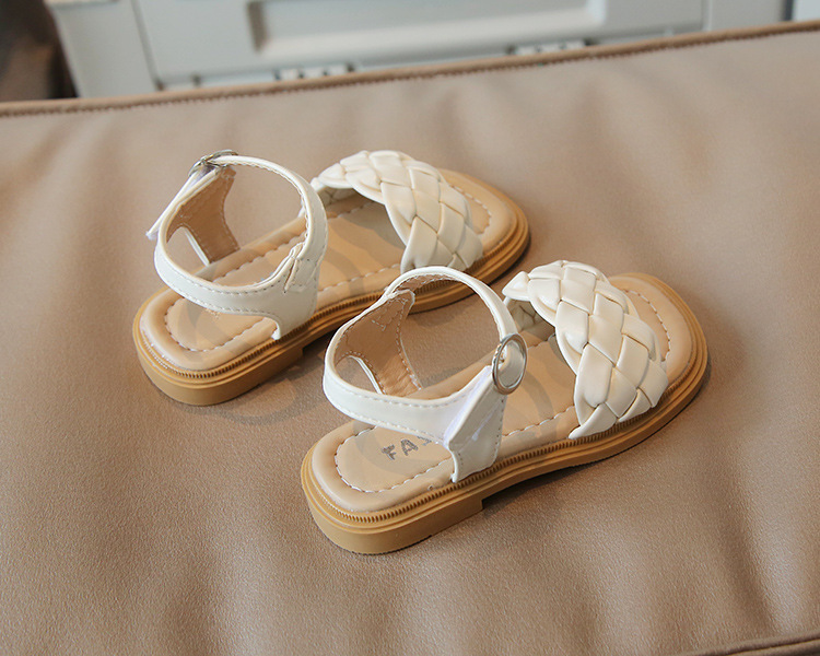 Sandales douces et mignonnes version coréenne, chaussures de plage à semelle souple pour petite fille, polyvalentes, pour enfants, nouvelle collection été 2022_voghion.com