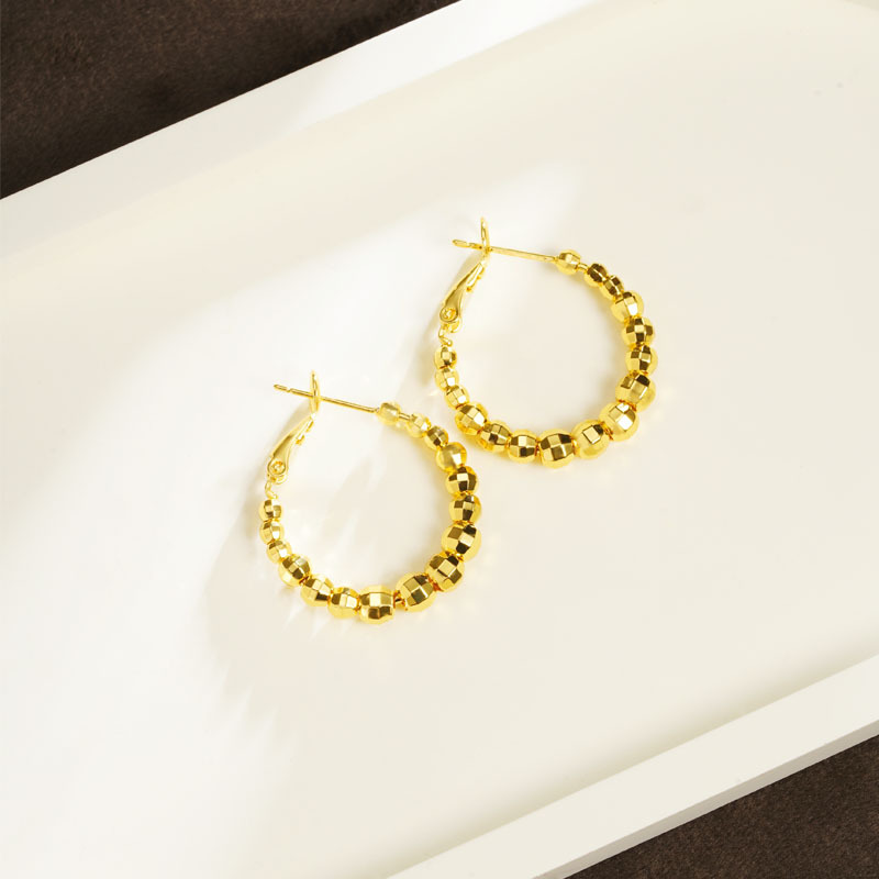 Pendientes de oro de arena antigua de estilo europeo y americano, pendientes de cuentas geométricas de lujo ligero, temperamento femenino, sentido de alto nivel, joyas de orejas que no se desvanece durante mucho tiempo