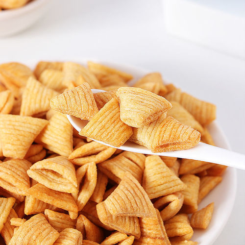 Hotpot-style self-service restaurant, small snacks, twisted horn crisp, small pot crisp, potato chips, internet-famous twisted horn tip, leisure food