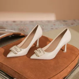 女式时装单鞋;女式皮靴;高跟凉鞋