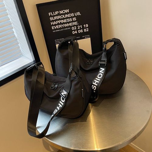 Waterproof Oxford cloth large capacity dumpling bag crossbody bag for women, niche new versatile casual sports single shoulder bag trendy