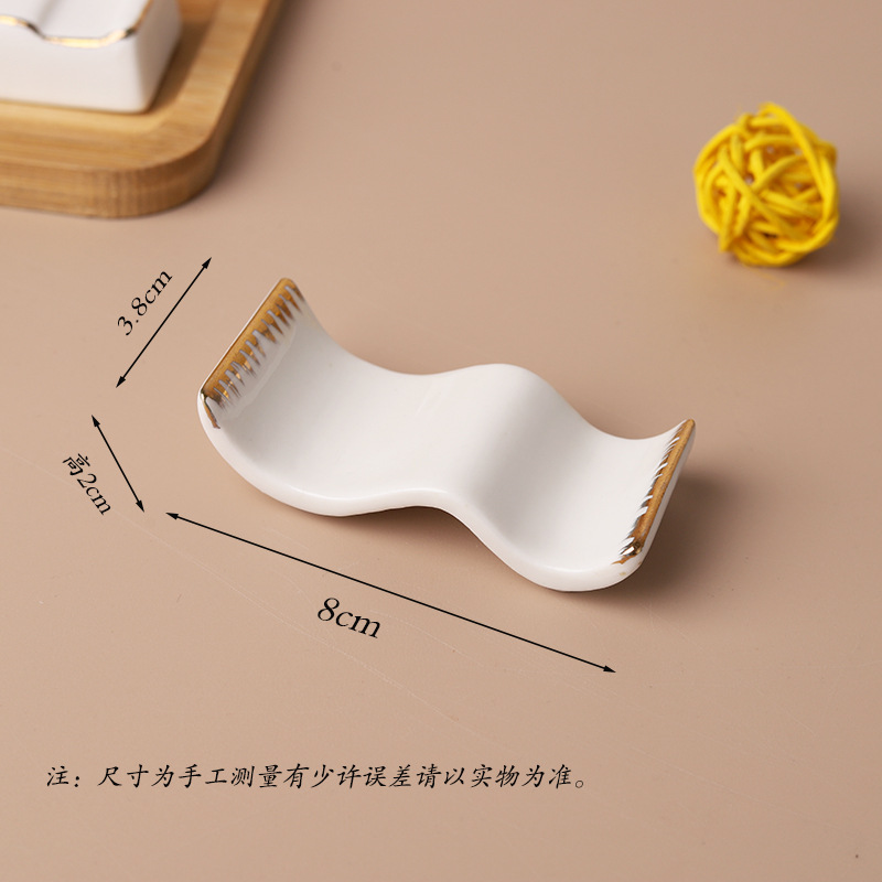 스윕 골드 W자형 젓가락 꽂이