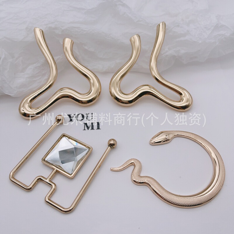 European and American Popular Swimsuit Buckles, Asymmetrical Special-Shaped Clothing Buckles, Zinc Alloy High-End Belt Buckles, Adjustment Buckles and Accessories