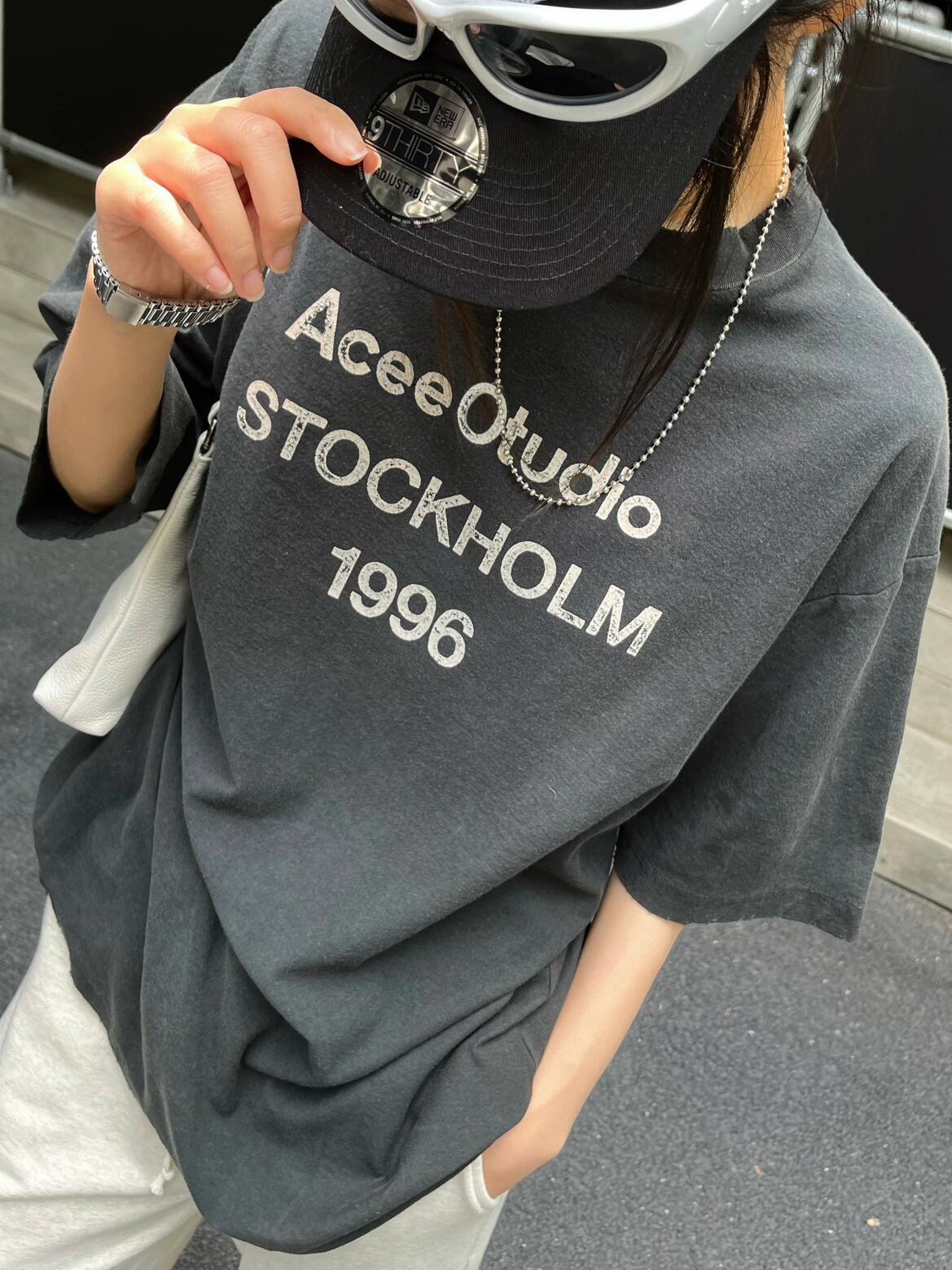 Faded black (short sleeves)