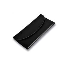 �W���r��Ůʿ���ð�RFID���γ������RƤ�࿨�ۿ��A���X���S��ֱ�N