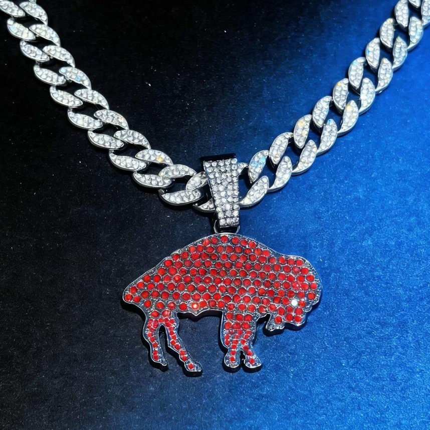 Europa y Estados Unidos Hip Hop fuerza Totem colgante búfalo de diamante cadena cubana rey del desierto explosión de la calle para hombre explosión