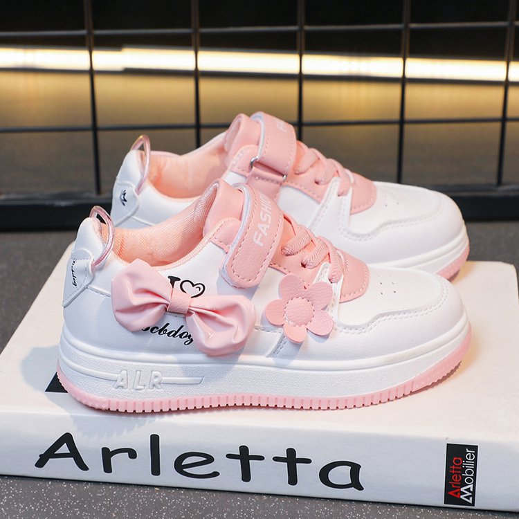 Zapatillas para niñas con lindas flores, estilo nuevo de primavera y otoño 2025, zapatos casuales para niñas mayores, zapatos para niñas al por mayor, estilo femenino.