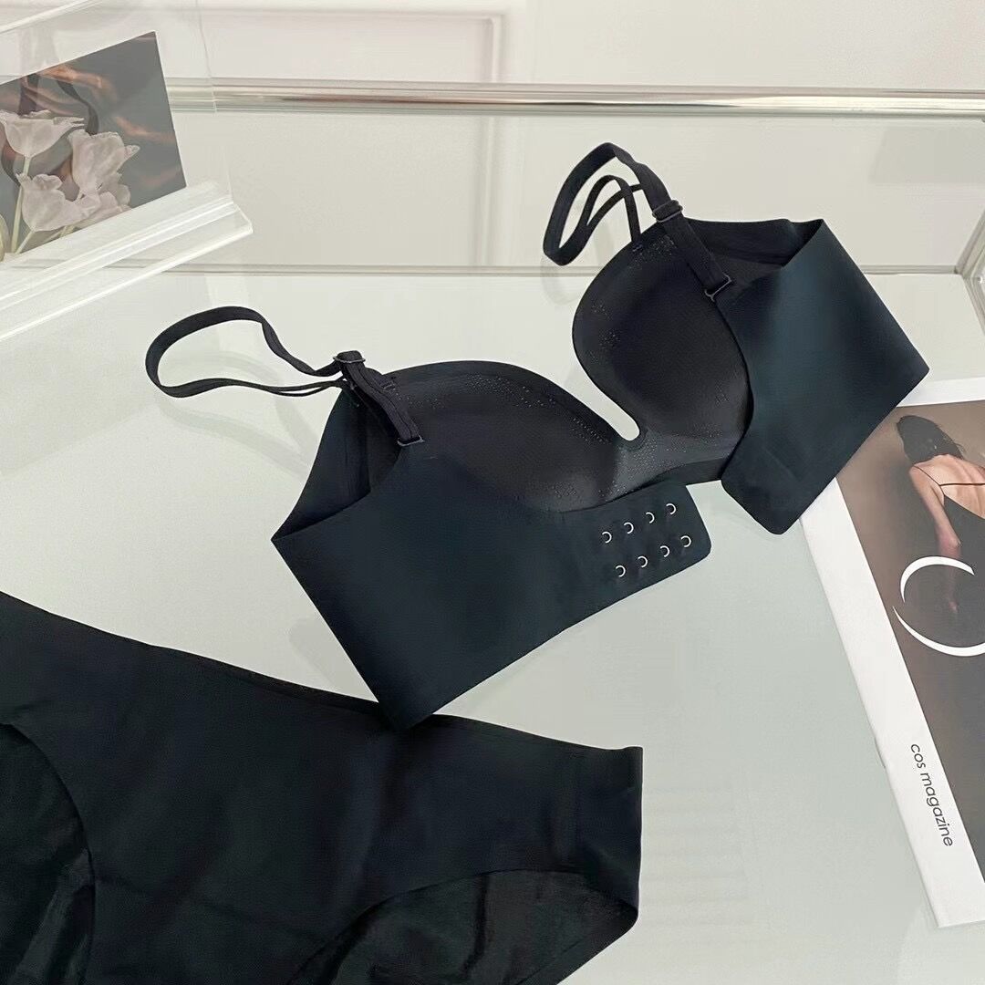 加厚显大内衣女小胸聚拢上托收副乳胸罩无钢圈防下垂平胸文胸套装