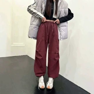 秋季韩版休闲时尚简约纯色净版膝盖捏褶宽松高腰工装裤卫裤女2313
