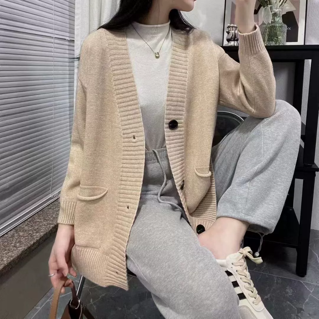 Мягкий клейкий ленивый свитер-кардиган женский 2023 Ранняя осень новый вязаный свитер в Корейском стиле в нежном стиле куртка с V-образным вырезом