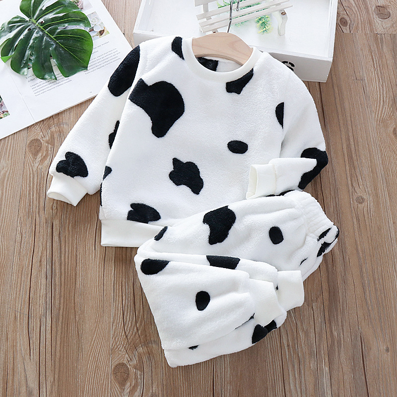 Flannel pajama set cow white