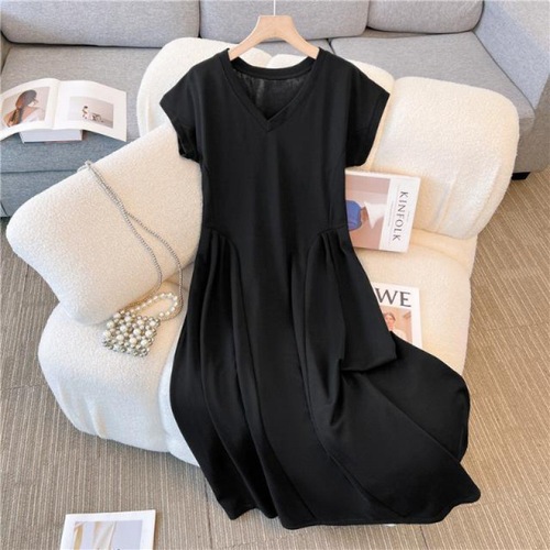 Casual and elegant V-neck short-sleeved dress for summer, large size, fat girls, pear-shaped body, waist-in, slimming, meat-covering straight skirt 