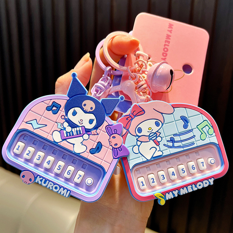 Genuina Sanrio piano llavero lindos juguetes de música bolsos colgantes llavero de automóvil pequeños regalos al por mayor image 1