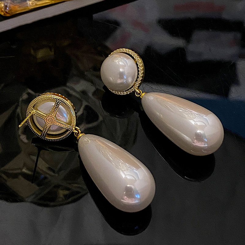 Gargantilla de perlas barrocas elegante joya plata chapada oro_voghion.com
