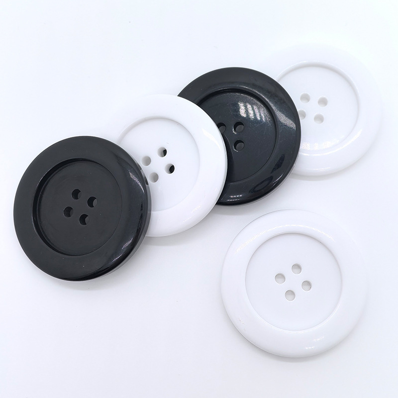 5.0cm Resin Buttons Oversized Bright Black Four-eye Wide Edge Decorative Button Button Coat Coat Coat Button 5.0cm Resin Buttons Oversized Bright Black Four-eye Wide Edge Decorative Button Button Coat Coat Coat Button