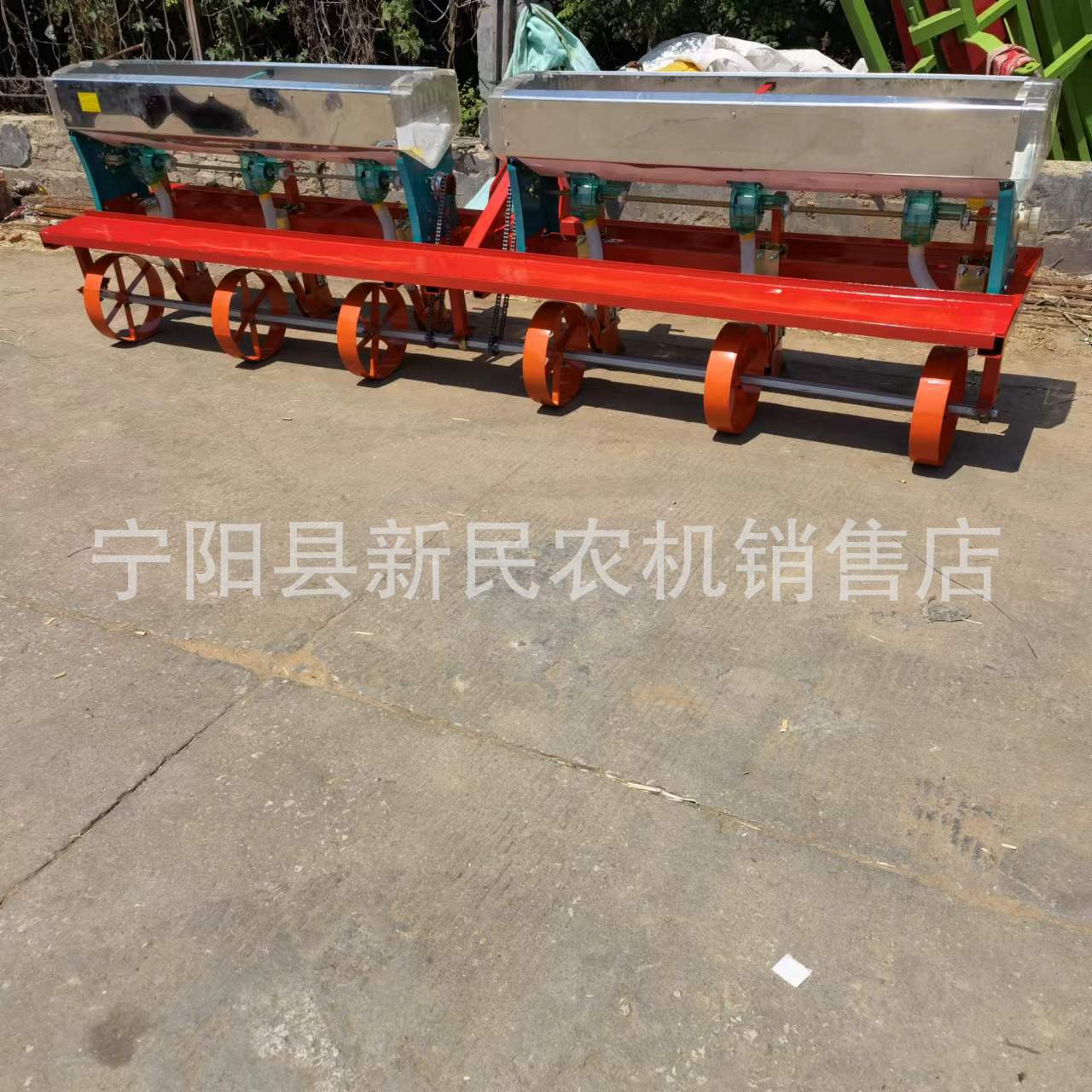 拖拉机带深施肥机施肥入土机5行6行4行施肥机小麦地可用