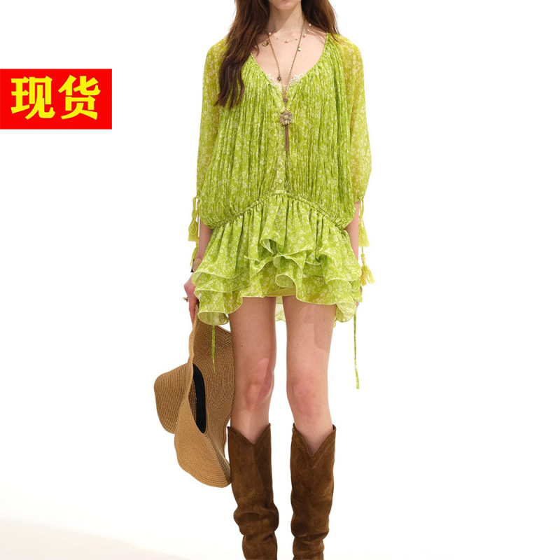 "Midsummer Vine" Vacation Retro Green Sun-Protective Loose Batwing Sleeve Dress "Midsummer Vine" Vacation Retro Green Sun-Protective Loose Batwing Sleeve Dress