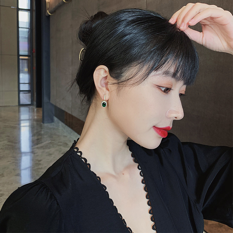 6g Weight Artificial Gemstones Inlay Material Earrings Classification Birthday, Festival Occasion Alloy Material Geometric Pattern Women'S Gender Plating Design White, Green Color Geometric Plating Alloy Artificial Gemstones Drop Earrings 7