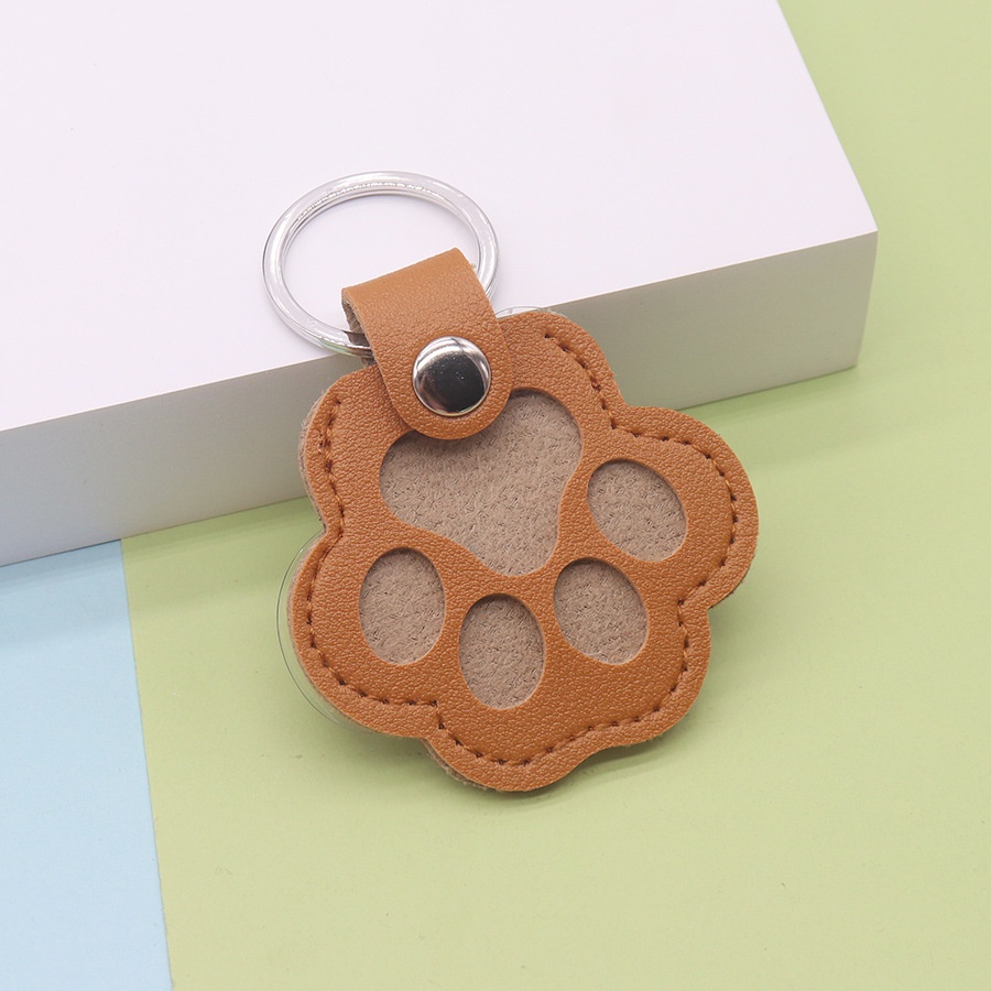 Amarillo oscuro (círculo plateado)