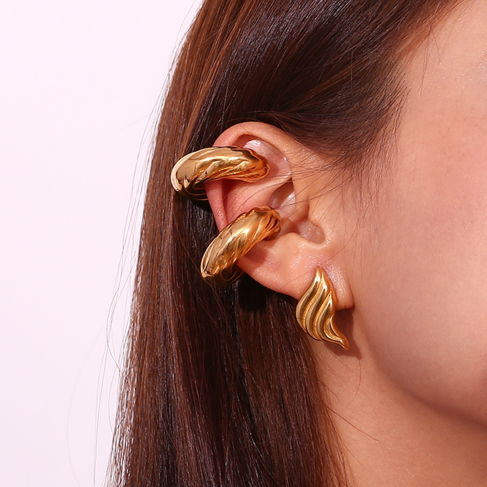 Stainless Steel Material PVD Coated Real Gold Plated Solid Color Stainless Steel Simple Style Waterproof Non Tarnish Ear Cuffs