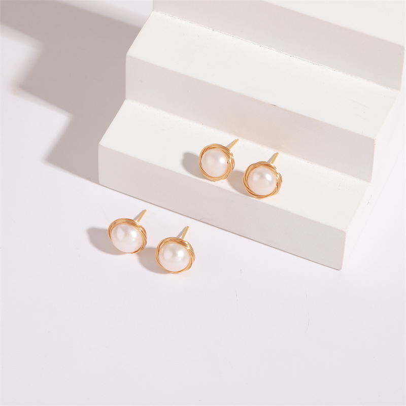 Simple Style Round Copper Gold Plated Pearl Ear Studs 1 Pair