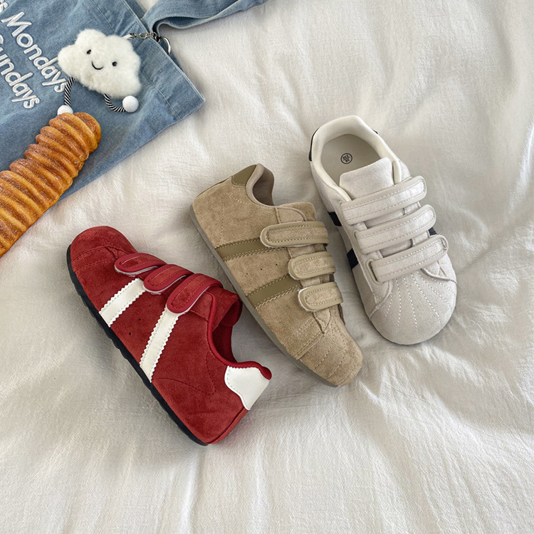 Zapatos de velcro para mujeres, otoño de 2025 zapatos de skate de alto valor, moda universal, zapatos deportivos para estudiantes, mujeres