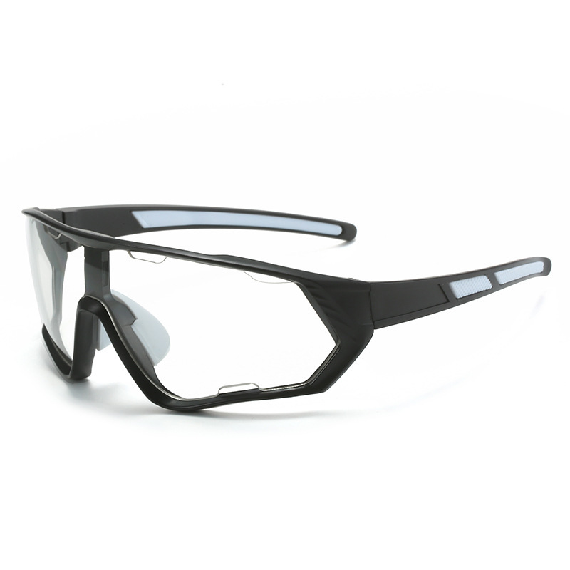 블랙 프레임 화이트