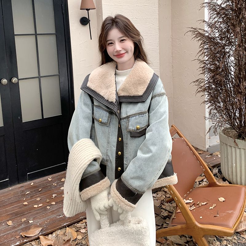 大翻领牛仔拼接羽绒服女短款设计感90绒羊羔毛派克服冬季加厚外套