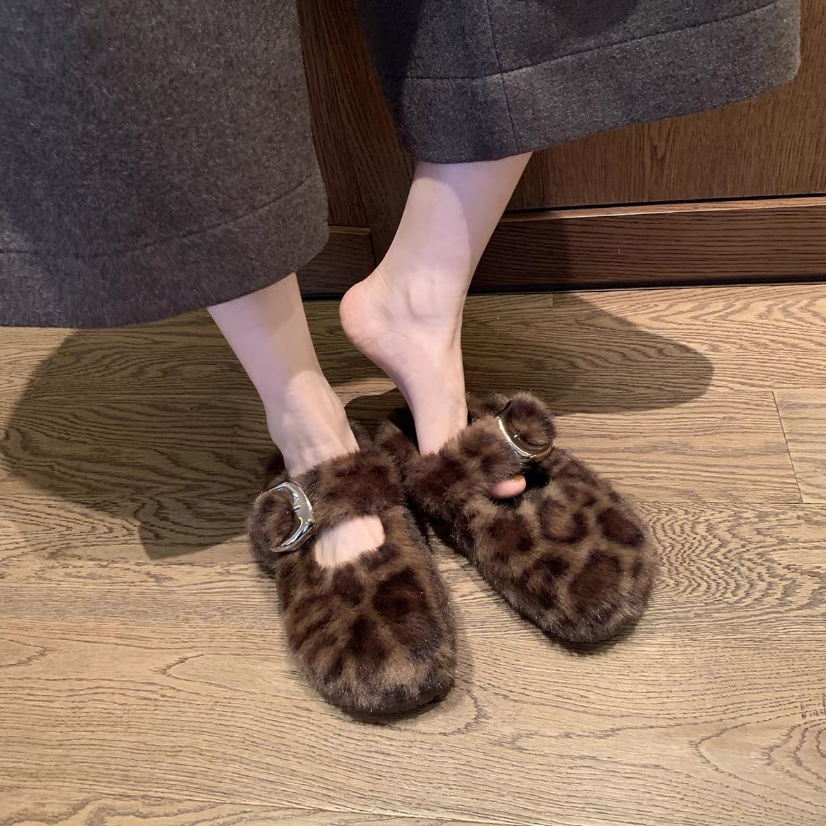 呗林版复古厚底包头半拖勃肯鞋毛茸茸圆头扣带保暖毛毛鞋女冬外穿