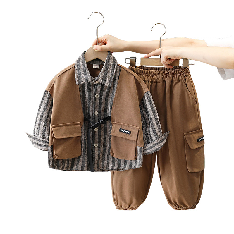 5853 traje de camisa a rayas para niños primavera y otoño 2024 nueva ropa para niños ropa de otoño para bebés ropa de trabajo tres piezas falsas