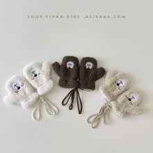 一潘 儿童手套冬季可爱卡通加绒保暖小童挂脖包指羊羔毛宝宝手套