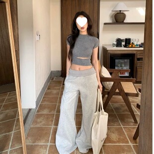 ���S����oemĪ�������|�U�ն���T��Ů�bС���A�I�����@�ݶ̿�����