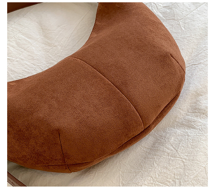 Suede autumn edition women, Japanese Korean niche hand-held dumpling bag, plush fashionable and simple new shoulder bag_voghion.com