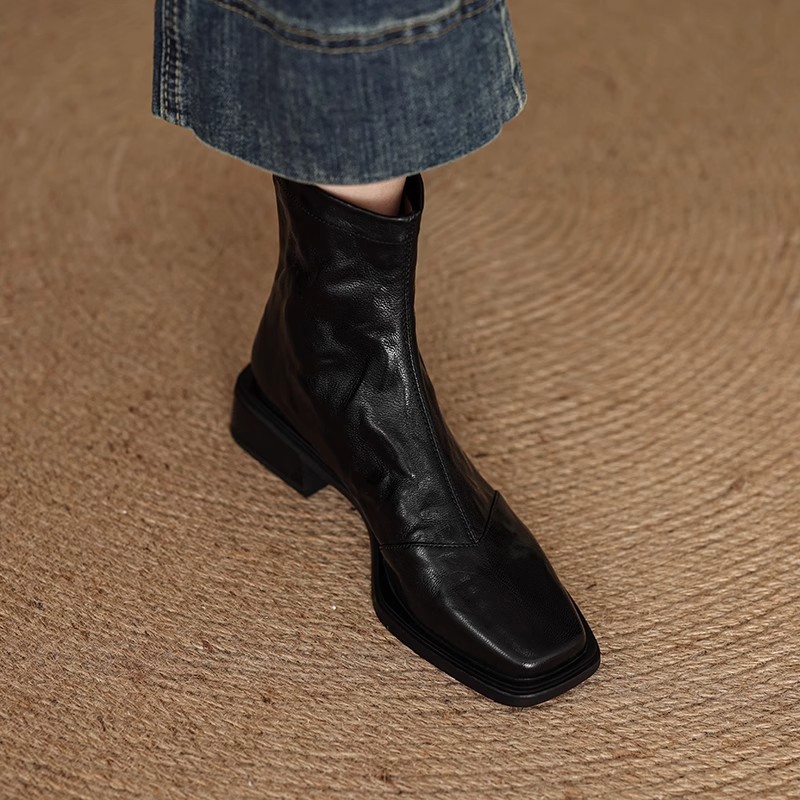 Sheepskin Version ~ Medium Thick Heel Short Boots for Women Autumn and Winter Fleece-Lined Boots Slim Boots 2025 New Black Square Toe Boots