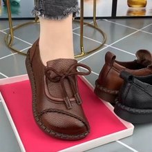 2025春季新款复古休闲小皮鞋女平底单鞋舒适软底中老年妈妈单鞋子