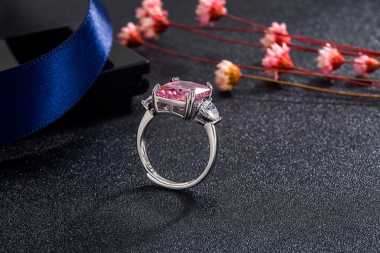 Mode Herzförmiger Vier-klauen-quadrat-zirkon-rosa-diamant-kupferring display picture 4