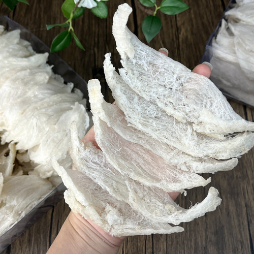 Indonesian and Malaysian high-purity non-bleached traceable code dry-selected pregnant woman nourishing fresh stewed raw ingredients dry bird's nest