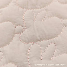 尼龙皱绗缝夹棉卡通绗绣面料箱包鞋帽童装棉衣服装绗棉布料布匹
