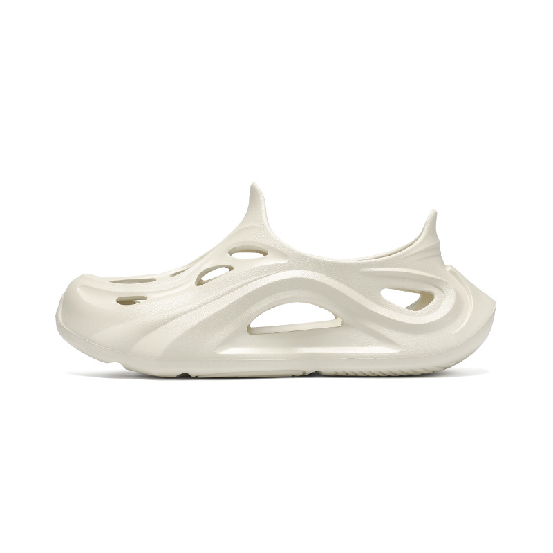 Zapatos con agujeros para el cabello 2025 verano nuevo estilo exterior bolso deportivo con sandalias y zapatillas de playa antideslizantes y transpirables