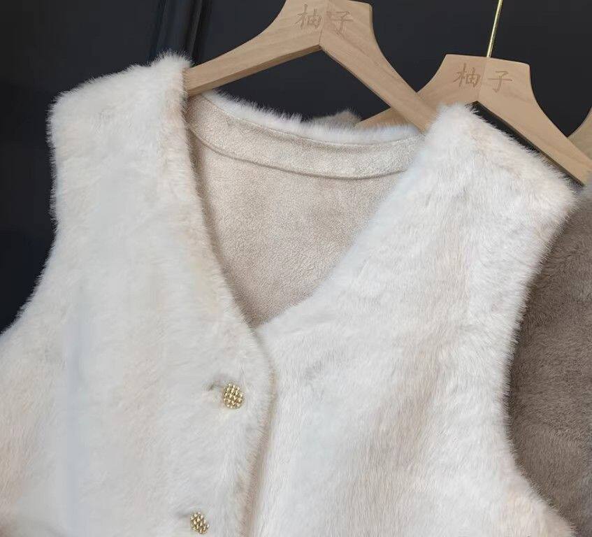 Áo vest nữ phối lông cừu cổ chữ V dáng ngắn mặc ngoài mùa đông — màu xám nhạt, đen chi tiết 3