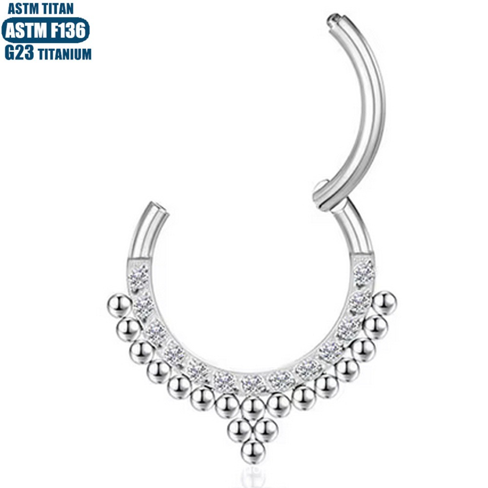 16G labret stud size and finish detail