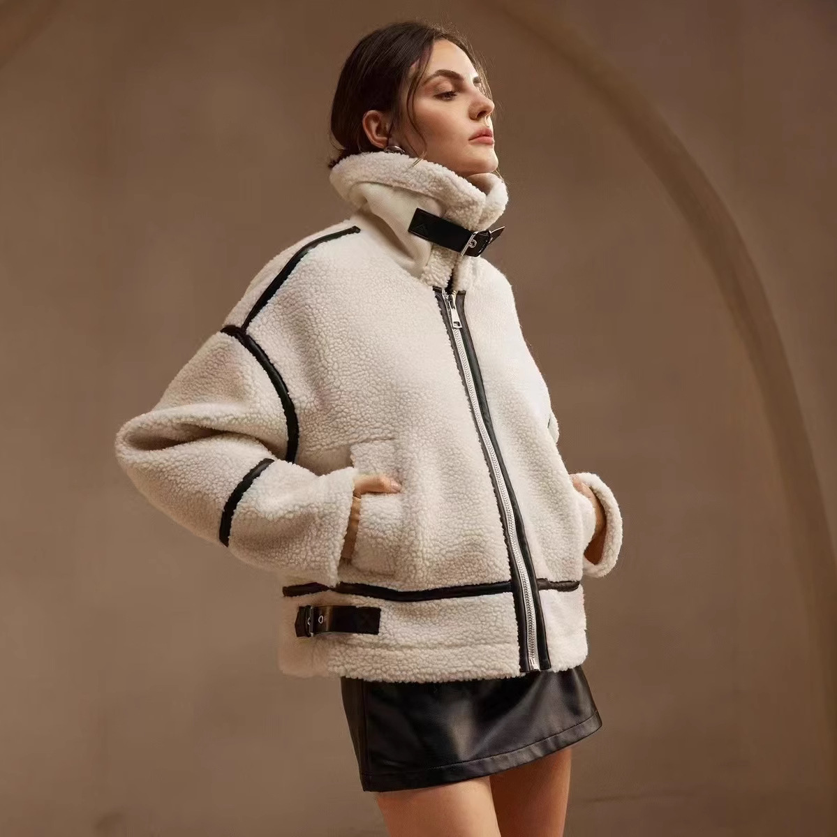 2025 Cross-Border European and American Autumn and Winter New Lamb Wool Outwear Women's Motorcycle Fur One-Piece Thickeneded Outwear Warm Women's Clothing