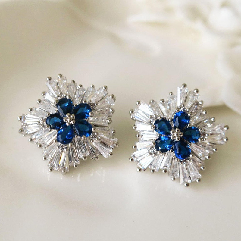 Cao Shi Taobao Live recomendar dulce copo de nieve fresco Zircon Stud pendientes mujer Navidad creativa pendientes regalo image 1