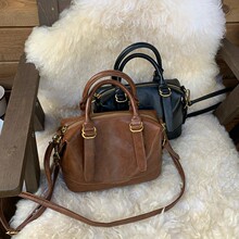 手提保龄球包包女士2025新款潮复古枕头包百搭多功能单肩斜挎包