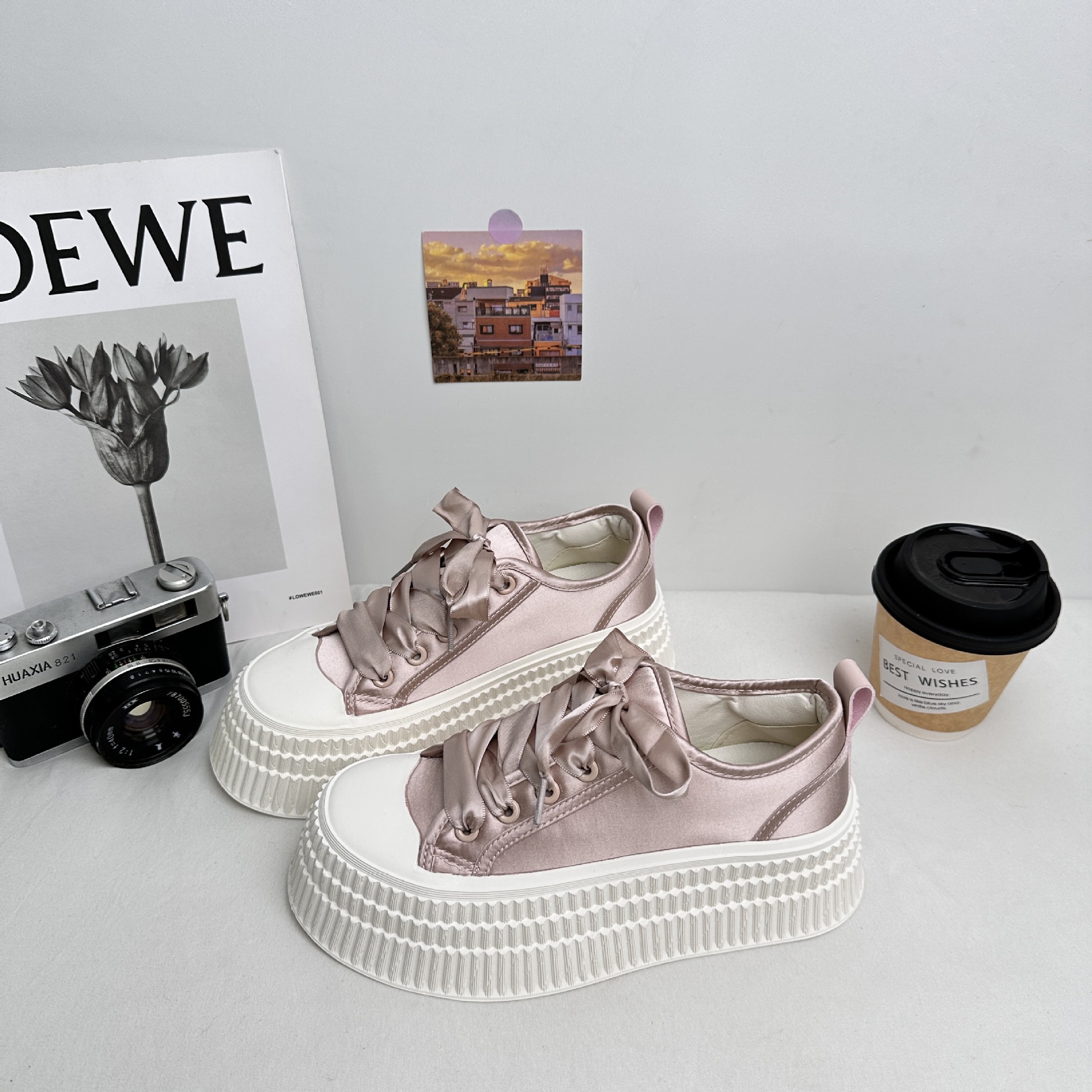 A9899 plantillas de látex aumentan suela gruesa, zapatos blancos con suela de pastel, zapatos de mujer de primavera de 2025 nuevos zapatos de skate delgados image 3