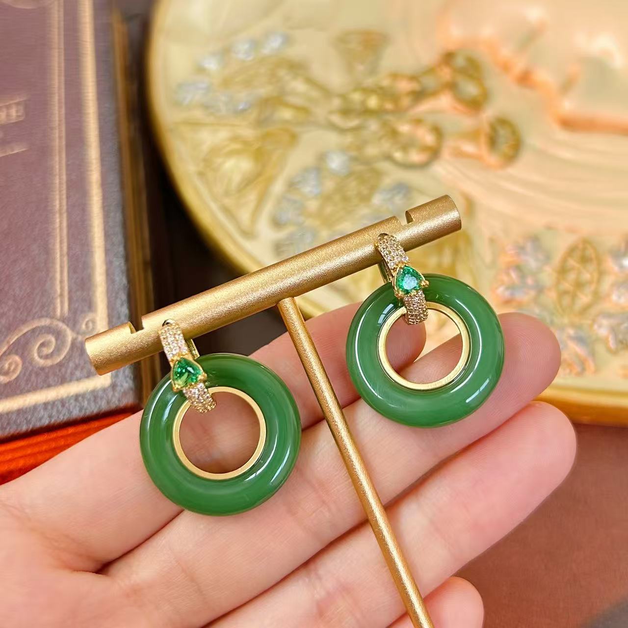 Fashionable geometric green fresh copper earrings jade with zircon